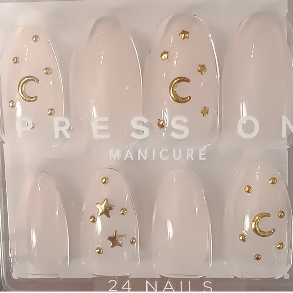 Forever 21 Press On Manicure Set With Gold Accents, NWT - Picture 3 of 4